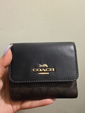 Coach Black and Brown Leather Compact Wallet with Gold Logo